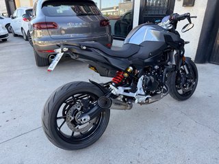 BMW F900 R