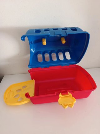 Transportín de juguete marca El Corte Inglés