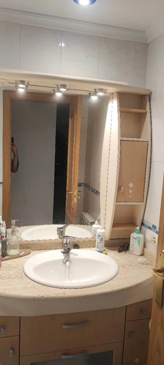 Espejo baño con luces y mueble de madera