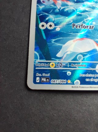 Carta Pokémon Goldeen 87 Oscuridad Absoluta ESP