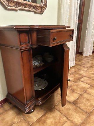 Credenza in legno classico