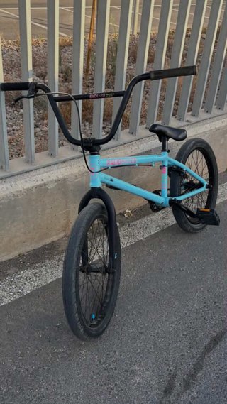 Bicicleta BMX azul