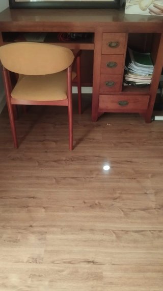 2 Scrivanie in Legno Marrone e Giallo
