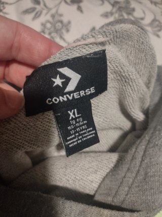Lote 2 sudaderas chica Minnie y Converse