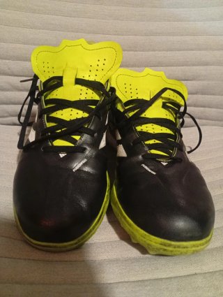 Botas de fútbol Adidas multitaco