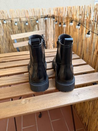 Botines Negros Estilo Chelsea