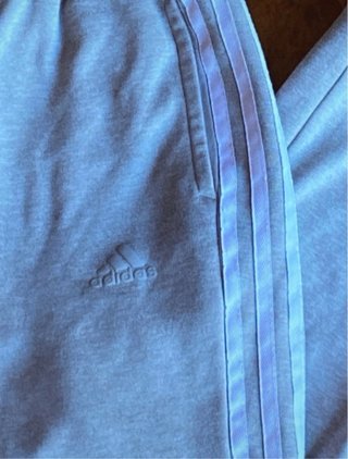 Pantalón de chándal adidas gris