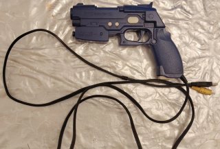 Pistola Namco G-Con 2 para PS2 (NPC-106)