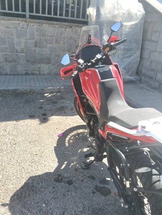 Morini X-Cape 650 Roja