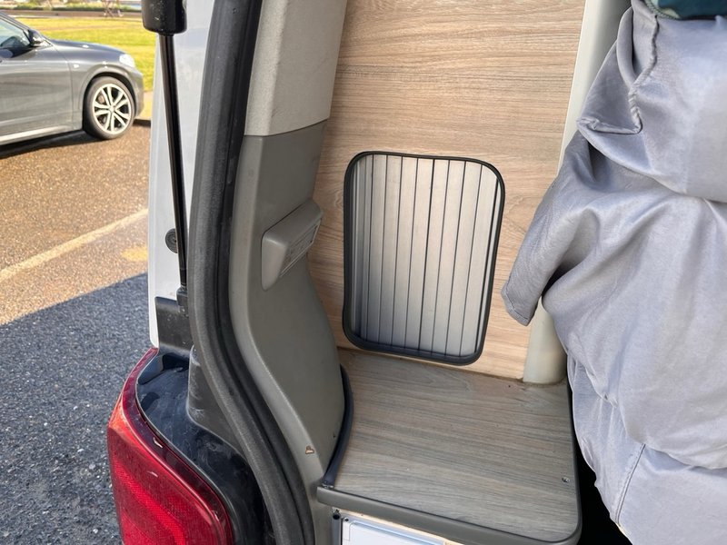 Volkswagen Caravelle 2.0 TDI Trendline 2010, foto 3