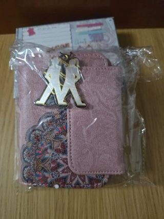 CARTERA -MONEDERO BOHEMIO. CON ETIQUETA