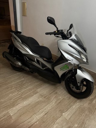 Kawasaki J300 2014 acepto cambio por coche