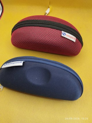 Estuches de Gafas Soloptical.