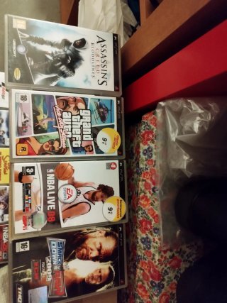 Lote 4 Juegos PSP: Assassin's Creed, GTA, NBA, WWE
