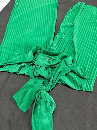 Pantalón ancho plisado verde T.M
