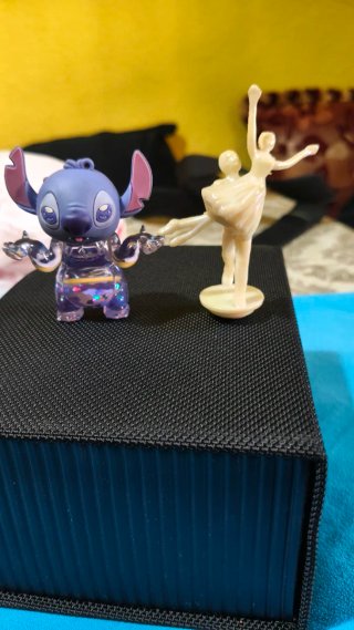 Figura Stitch Disney + Bailarines