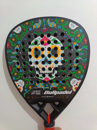 Pala Bullpadel Vertex 04 Edición México