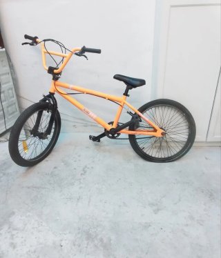 Bicicleta BMX Naranja