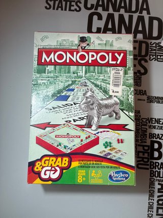 Monopoly Grab & Go Juego de Mesa