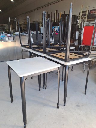 Taburetes bajos metal y madera Cosas de Ocasión