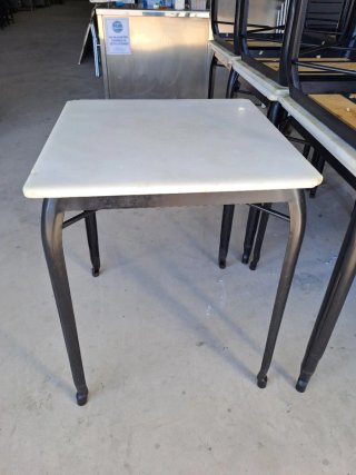 Taburetes bajos metal y madera Cosas de Ocasión