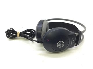 diadema akg k77