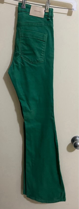 Pantalones Bershka acampanados High Rise Flare
