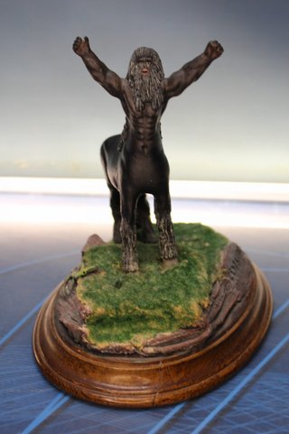 Figura, escultura de Centauro. J. Fernández, 1989.