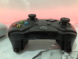 2 Mandos Xbox One (Blanco y Negro)