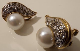 Pendientes vintage 1970 chap. oro con perla y 12 p