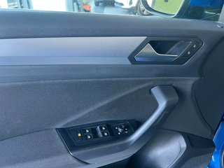 Volkswagen T-Roc MÁS  1.5 TSI DSG7  150cv