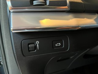 Volvo XC90 D5  MOMENTUM  235cv AWD Automático