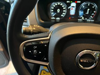 Volvo XC90 D5  MOMENTUM  235cv AWD Automático