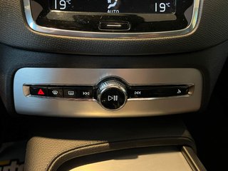 Volvo XC90 D5  MOMENTUM  235cv AWD Automático