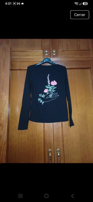 Camiseta manga larga floral negra Talla XS