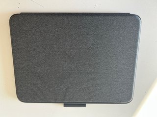 Funda Teclado Logitech Combo iPad A16