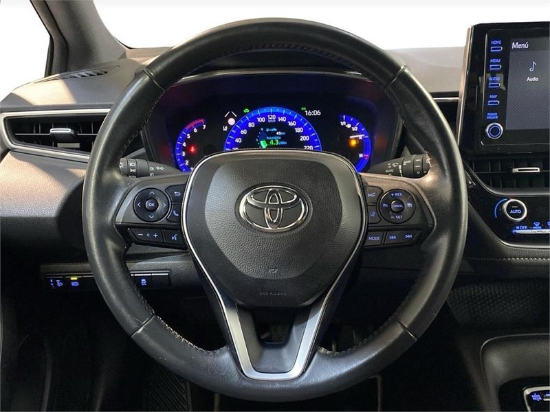 Toyota Auris 2022, foto 9