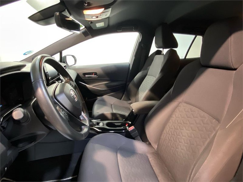 Toyota Auris 2022, foto 12