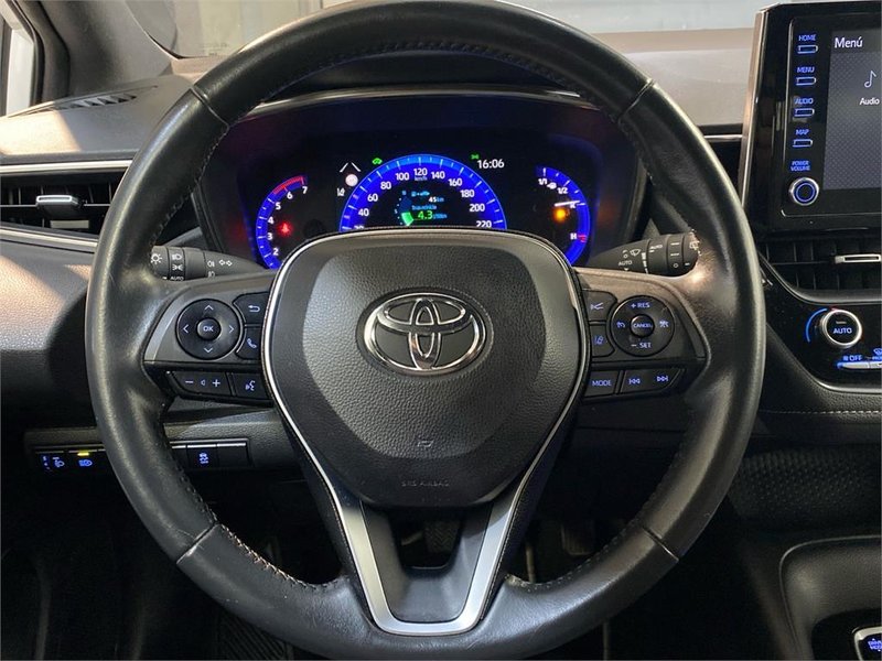 Toyota Auris 2022, foto 13