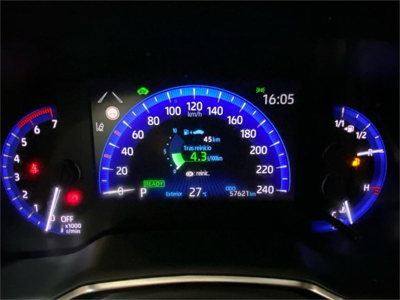 Toyota Auris 2022, foto 14