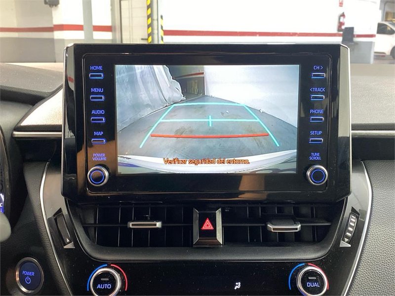 Toyota Auris 2022, foto 17
