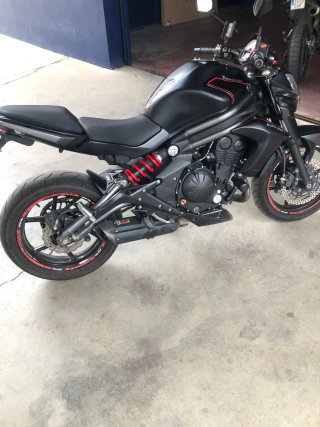 Kawasaki ER6n 650cc Negra