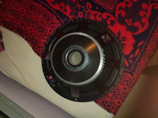 Subwoofer RCF LF18G401 18" (900W AES) - SIN USO