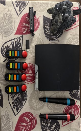 Consola PlayStation 3 (PS3) con accesorios