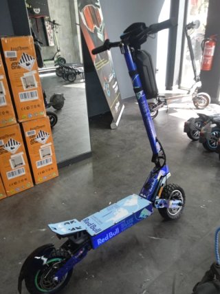 Patinete Eléct xtrem F1 RedBull.Homologado por dgt