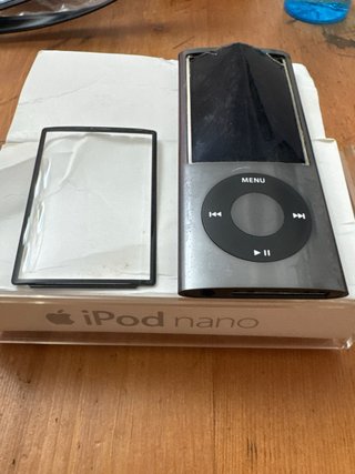iPod nano 8GB Negro A1320 para piezas caja y funda