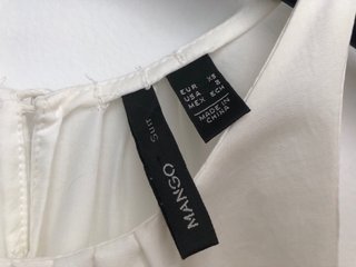 Blusa sin mangas blanca