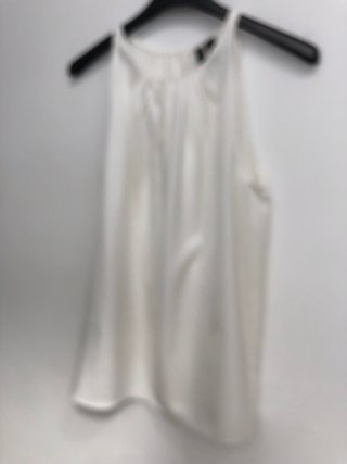 Blusa sin mangas blanca