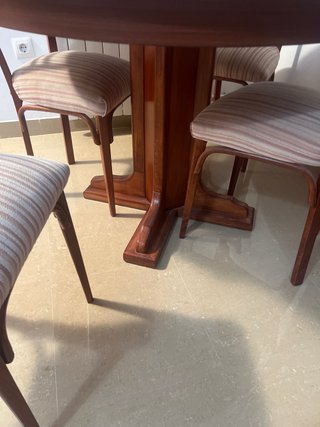 Mesa y 4 Sillas Madera Maciza