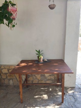 Mesa de Madera Antigua